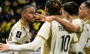 لانس يعزز صدارته للدوري الفرنسي لكرة القدم بفوز صعب على نانت